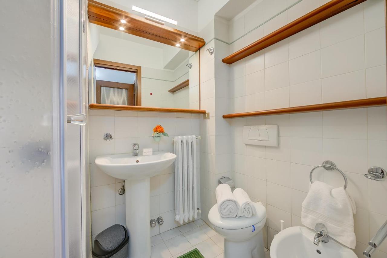 Apartment Leonardo House Garden Center - Happy Stresa